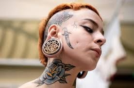 الوشم قد يسبب تغيرات دائمة في مناعة الجسم