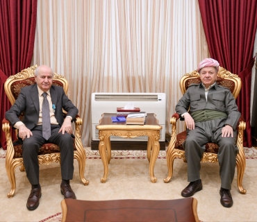 لـــە پیرمام سەرۆک مەسعود بارزانی پێشوازیی لە کۆمەڵناس و زانای ناسراوی کورد دکتۆر ڕەشاد میران کرد.