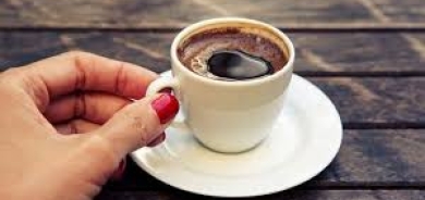 احذر... قهوتك الصباحية قد تسبب لك ألماً مزمناً