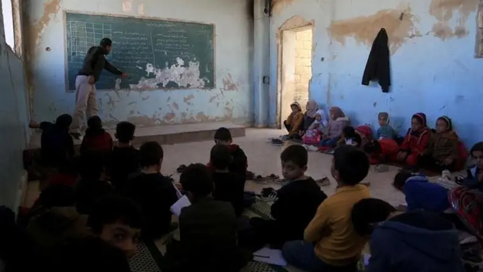 Sûriye: Salek piştî ketina rejîmê, koçber vedigerin lê bi krîzan re rûbirû dimînin