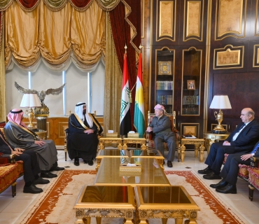 لە پیرمام سەرۆك مەسعود بارزانی پێشوازی لە بەڕێز (عبد الله حمیدي عجیل الیاور) سەرۆکی حزبی (نینوی لأهلها) و شاندێکی یاوەری کرد.