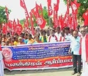 کرێکارانی بیناسازی هیندستان دژی یاسا نوێیەکان گردبوونەوە