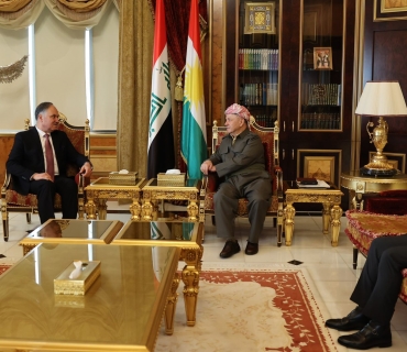 لـە پیرمام ســــەرۆک مــەســعـــود بــــارزانـــی پێشوازی لە د.رافع ئەلعیساوی جێگری سەرۆک وەزیرانی پێشووتری فیدڕاڵی کرد.