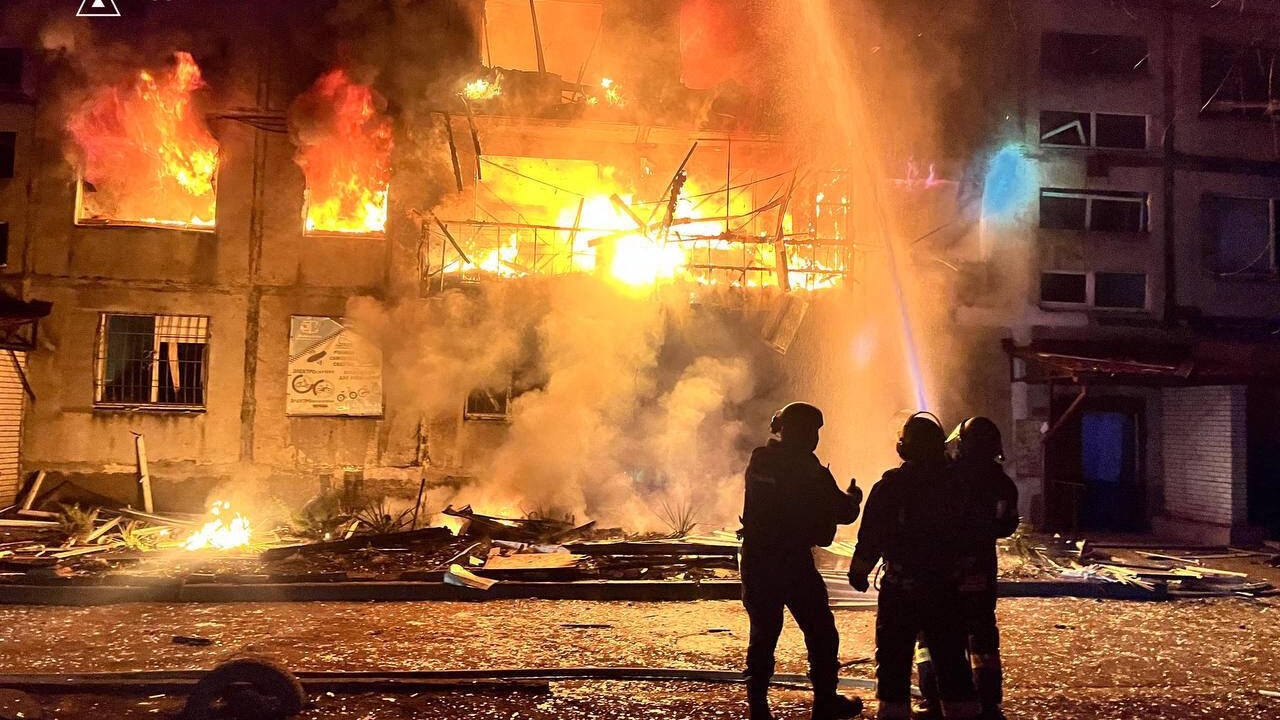 هێرشێکی بەرفراوانی فڕۆکەی بێفڕۆکەوان و مووشەکی ڕووسی بۆ سەر ئۆکرانیا