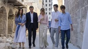 بشار الأسد يعود لطب العيون... وحياة مترفة ومعزولة لعائلته في موسكو