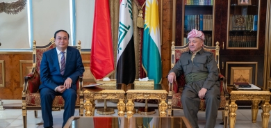 لە پیرمام، سەرۆك مەسعود بارزانی پێشوازی لە بەڕێز جین شین، جێگری بەرپرسی پەیوەندییەکانی دەرەوەی حزبی شیوعی چین، و بەڕێز تسوی وی باڵیۆزی وڵاتی چین لە عێراق كرد