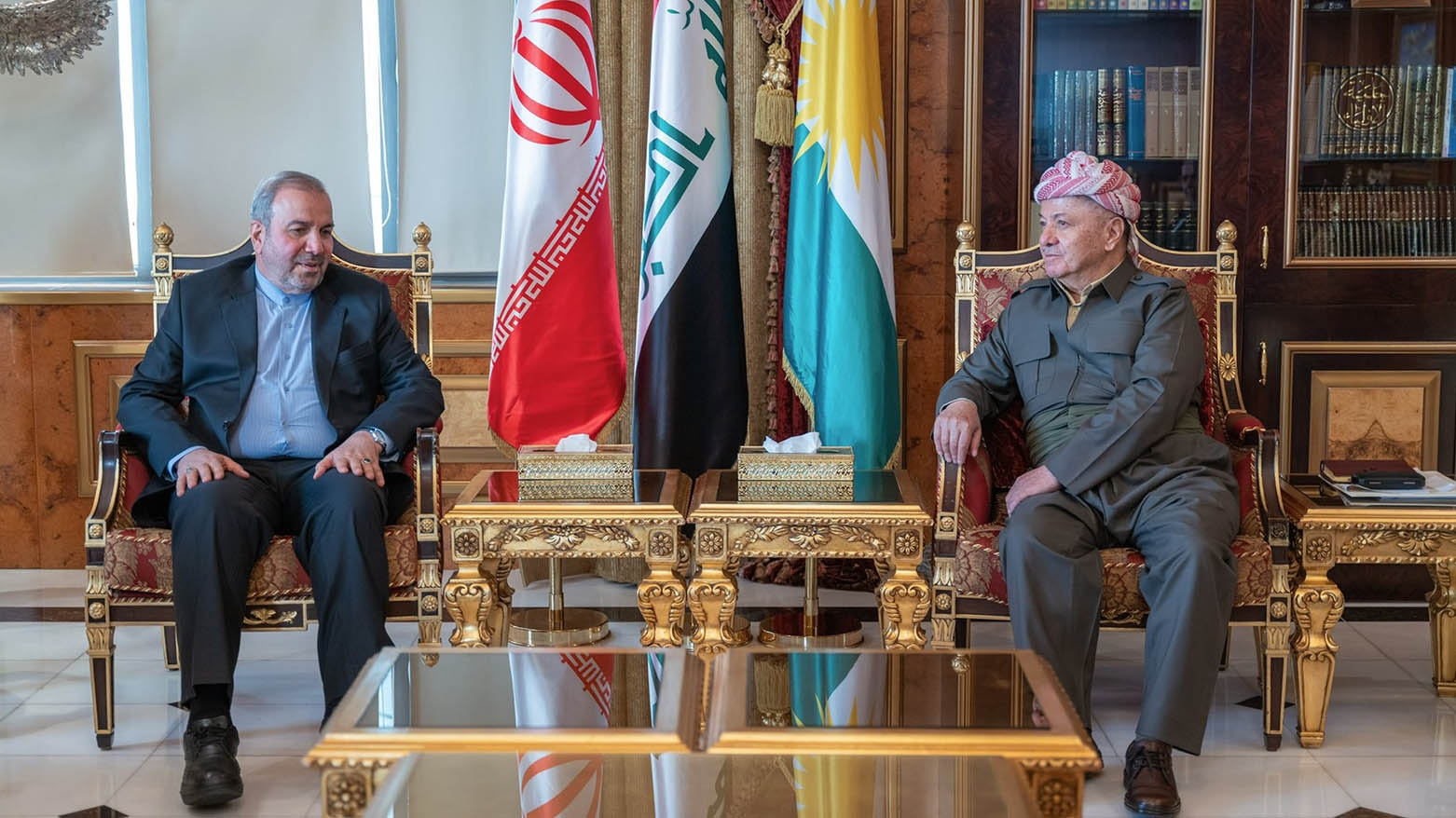 الرئيس بارزاني يبحث مع السفير الإيراني الأوضاع الإقليمية والعلاقات الثنائية