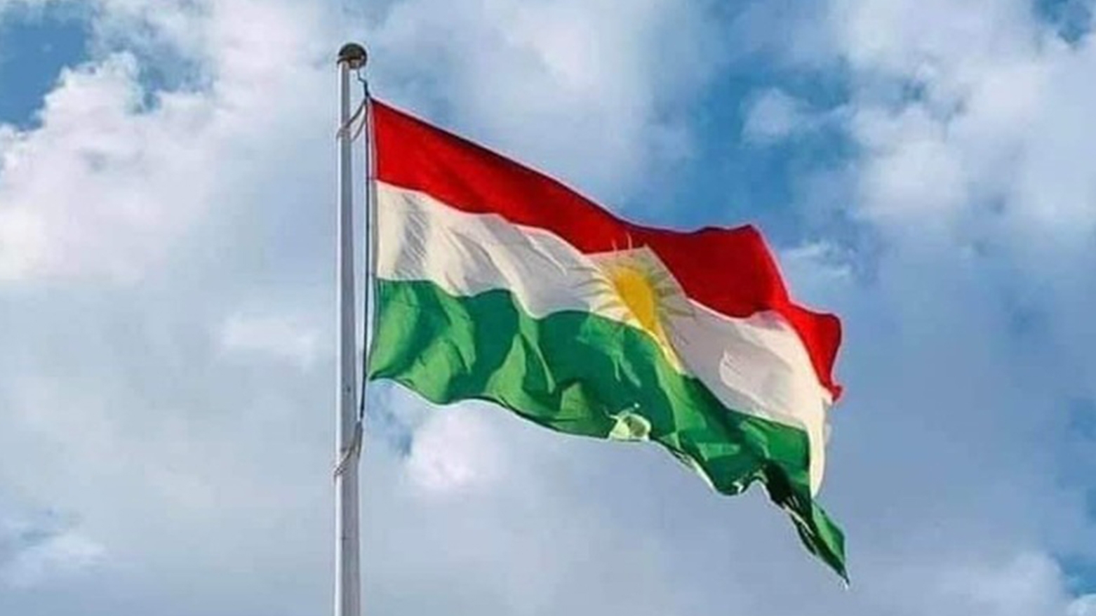 ڕەنگەكانی ئاڵای کوردستان  لە چییەوە هاتووە؟