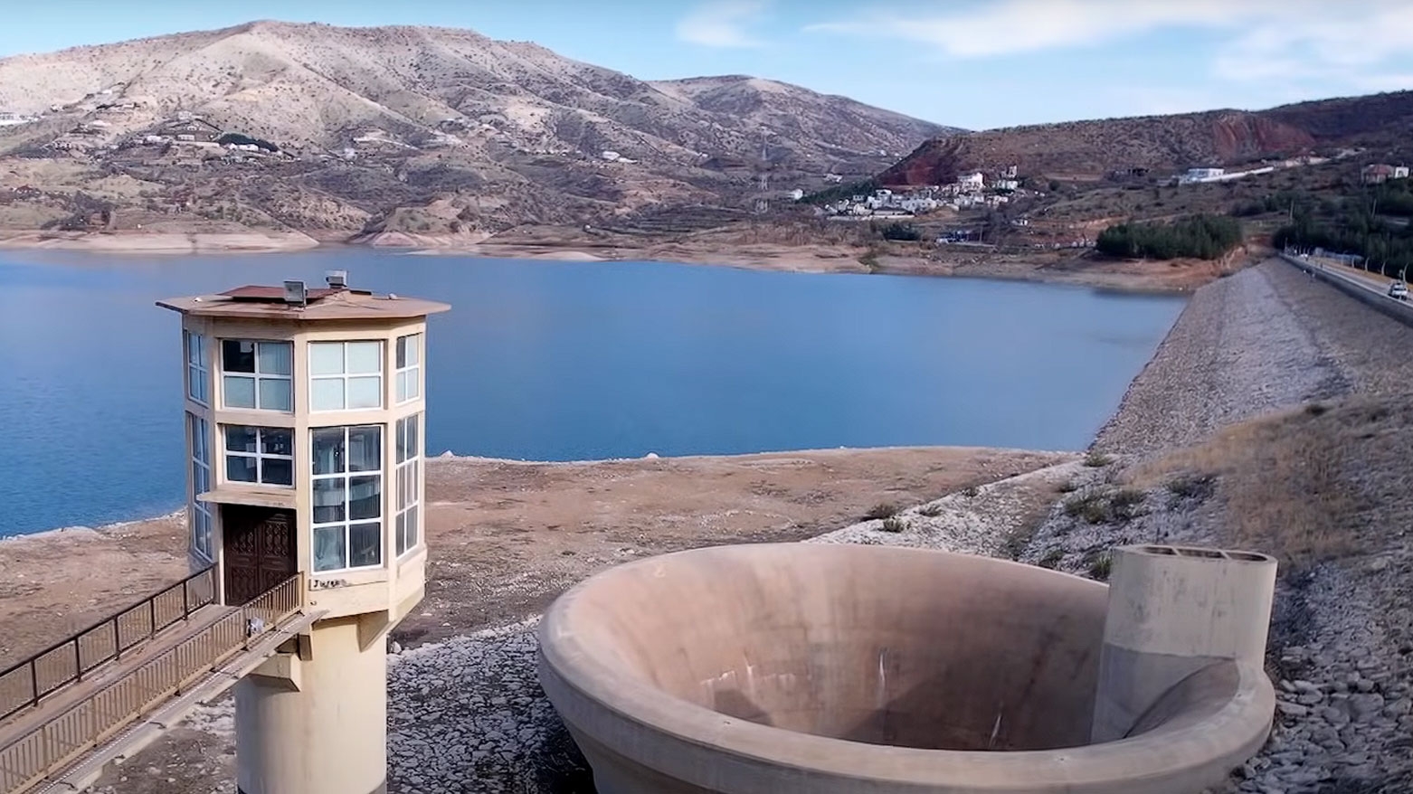 الأمطار ترفع منسوب المياه في سدود دهوك وتحدّ من آثار الجفاف