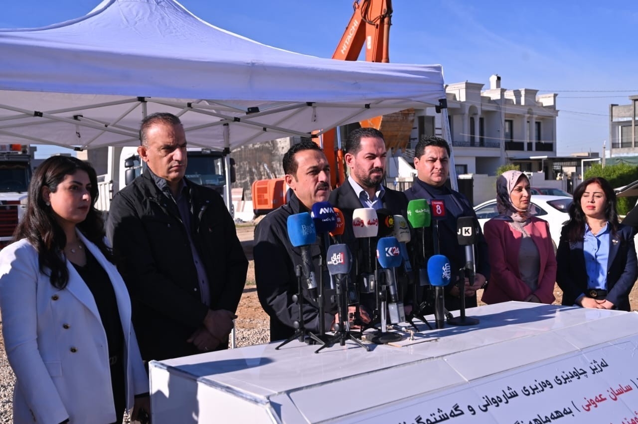 محافظ أربيل يرسي الحجر الأساس لعدد من المرافق الخدمية