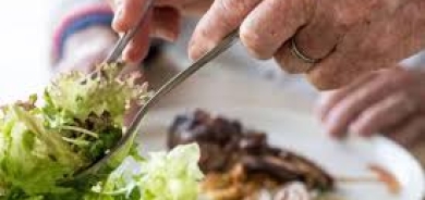 7 أطعمة تحافظ على الشباب بعد سن الستين