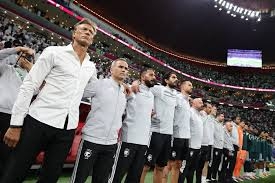 رينارد قبل المونديال... البقاء مع «الأخضر» أم رحيل على طريقة كالديرون؟