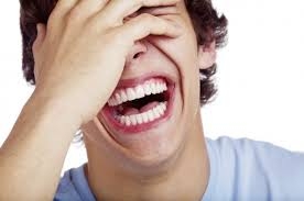 «الضحك من القلب» مرتين أسبوعياً... مفتاحك لصحة أفضل