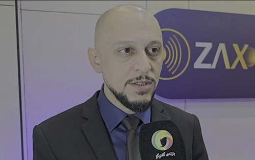 دڵشاد شێرزاد  بەرپرسی هۆبەی بەرنامەكان لە ڕادیۆی زاخۆ و دەلال تیڤی:  گەشەسەندنی زاخۆ وای كردووە ڕێژەی بێكاری لە ناوچەكەدا ڕوو لە كەمبوونەوە بكات و گەنجانێك ئێستا دەتوانن لە نێو بازاڕ و پڕۆژە گەشتیارییەكاندا ڕۆڵی كارا ببینن