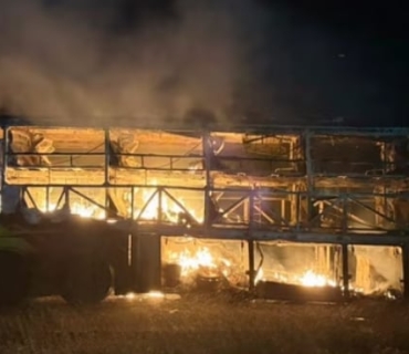 بەهۆی ئاگرکەوتنەوە لە پاسێک دەیان کەس گیانیان لەدەستدا و برینداربوون