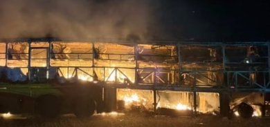 بەهۆی ئاگرکەوتنەوە لە پاسێک دەیان کەس گیانیان لەدەستدا و برینداربوون