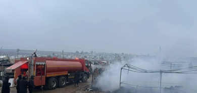 احتراق 30 محلاً جراء حريقٍ اندلع داخل مخيمٍ للإيزيديين في زاخو