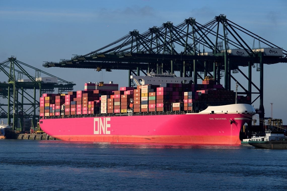 هەناردەی ئۆزبەکستان بۆ ئەفغانستان لە ماوەی ١١ مانگدا گەیشتە یەک ملیار و ٣٠٠ ملیۆن دۆلار