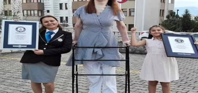 درێژترین ئافرەت لە جیهاندا