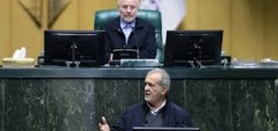 الرئيس الإيراني يربط الموازنة بالأمن القومي