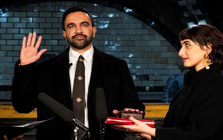 Şaredarê New Yorkê Zohran Mamdani bi Quranê sond xwar