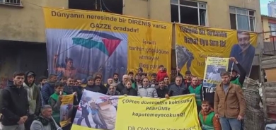 Têkoşîna karkerên Kurd ên li Stenbolê: Barê wan kaxiz, derdê wan nan e