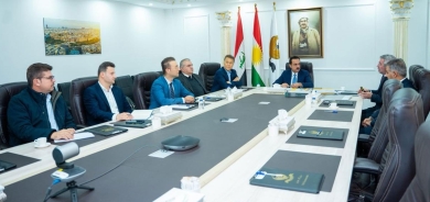 محافظ أربيل يبحث مشروعاً 