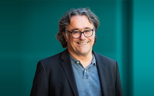 پڕۆفیسۆر مایكڵ زورن زانای سیاسیی ئەڵمانی لە زانكۆی بەرلین بۆ گوڵان:ر هاوكاریی جیهانی زەحمەت و دامەزراوە نێودەوڵەتییەكانیش لاواز بوون