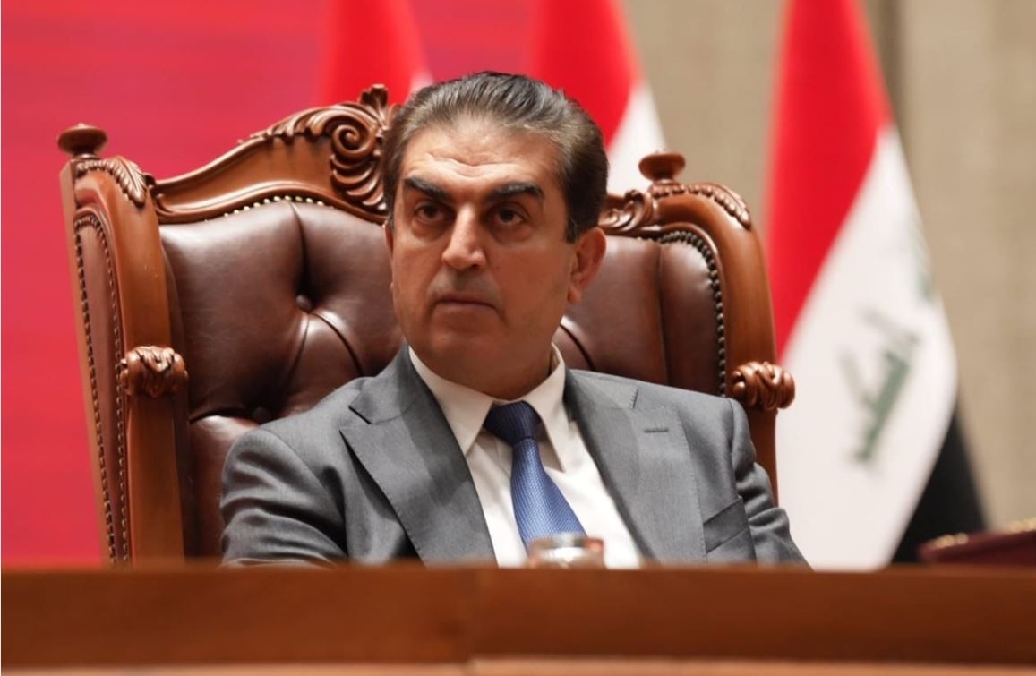 فرهاد أتروشي: على المؤسسة العسكرية الالتزام بالدستور وحماية الوطن