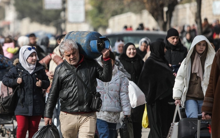 فؤاد حسين يبحث مع نظيره السعودي الأحداث في حلب