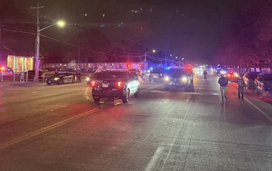 بەهۆی تەقەکردن ٨ کەس کوژران و بریندار بوون