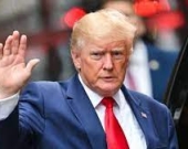 ترمب یهدد  بالتدخل عسكريا في ايران