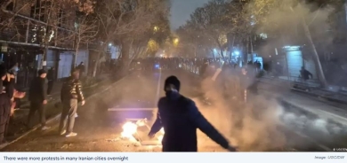 Iranian Protests Enter Third Week as Shah's Son Calls for Sustained Demonstrations