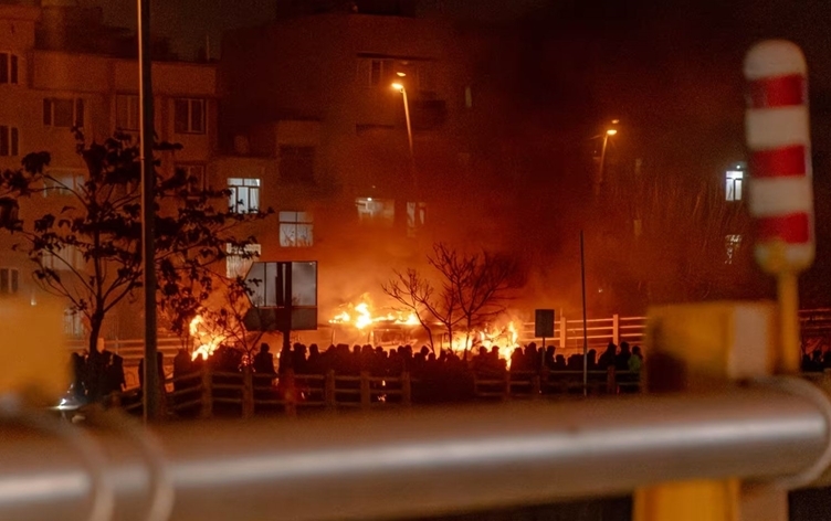 Xwenîşandanên Îran û Rojhilatê Kurdistanê: '116 kes hatin kuştin'