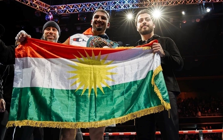 Agît Kabayel bû şampiyon: ‘Bijî Rojava, her bijî Kurdistan’