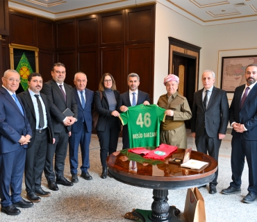 سەرۆک بارزانی پێشوازی لە شاندێکی دەستەی بەڕێوەبەرایەتی یانەی وەرزشی ئامەد سپۆر کرد و دووپاتی کردەوە، وەرزش ڕۆڵێکی گرنگ و بەرچاوی هەیە لە گەیاندنی پەیامی ئاشتی و برایەتی.