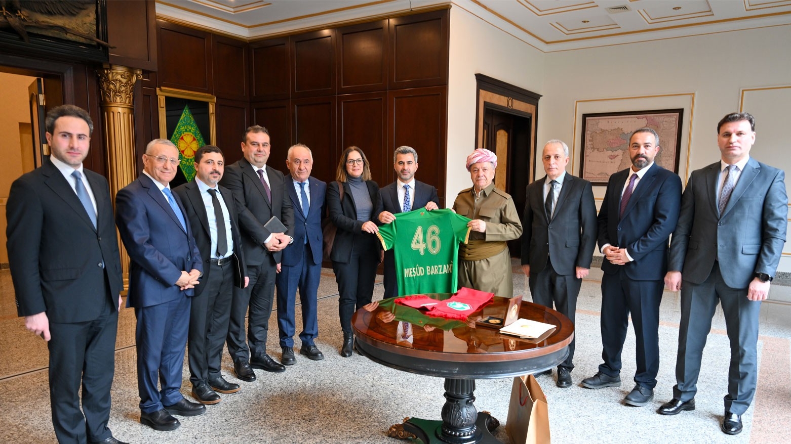 الرئيس بارزاني يستقبل وفداً من نادي آمد سبور في مصيف صلاح الدين