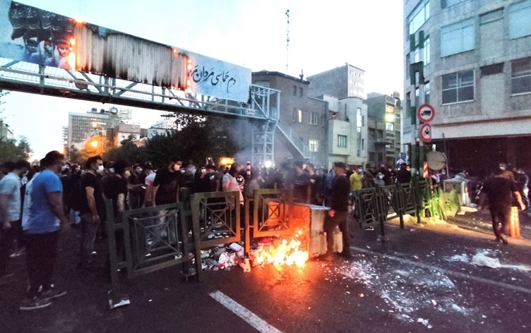 Di xwenîşandanên li Îran û Rojhilatê Kurdistanê de 646 kes hatin kuştin