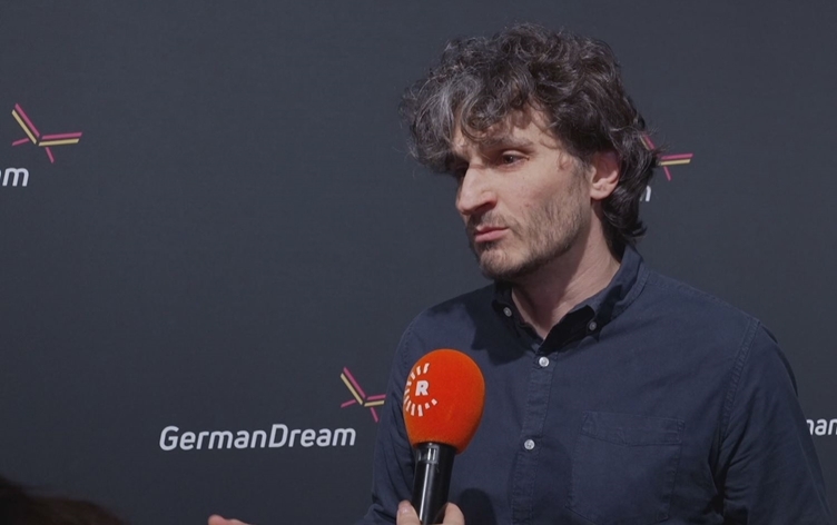 Parlamenterekî Almanyayê: Li Rojavayê Kurdistanê paqijiya etnîk tê kirin