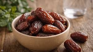 لتعزيز الطاقة وتحسين الهضم… ما أفضل وقت لتناول التمر؟