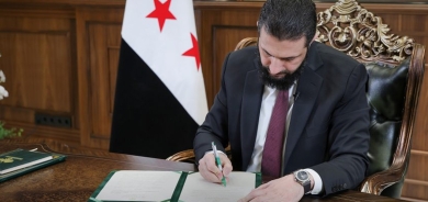 Ehmed Şera derbarê Newroz, nasname û zimanê Kurdî de biryarnameyek îmze kir