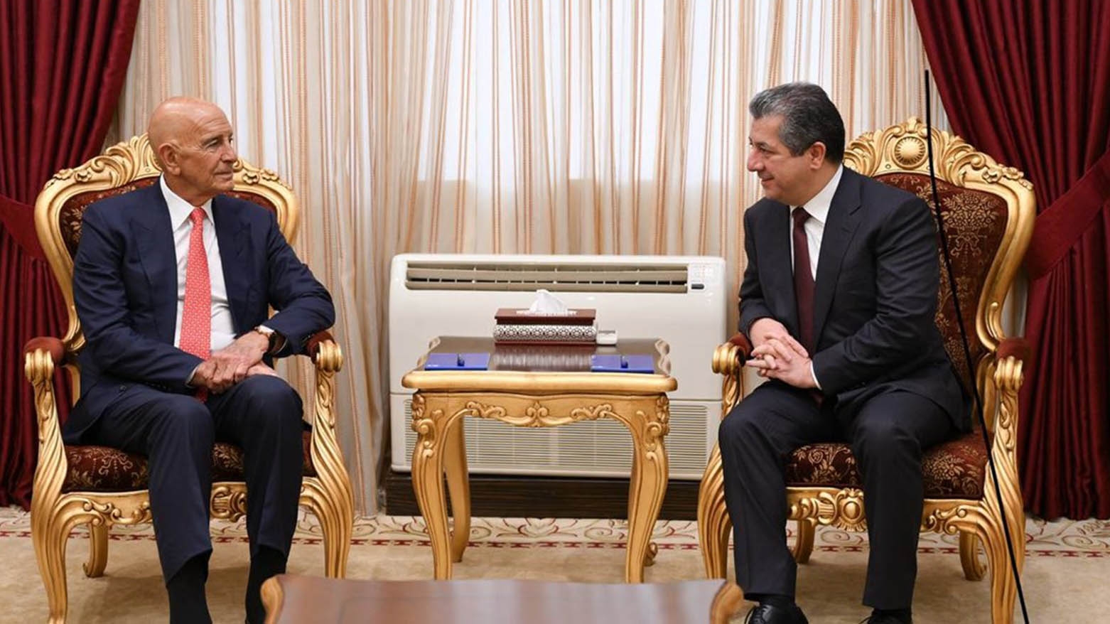 سەرۆکی حکوومەتی هەرێمی کوردستان لە پیرمام، لەگەڵ تۆم باڕاک نوێنەری تایبەتیی سەرۆکی ئەمریکا بۆ سووریا و باڵیۆزی ئەمریکا لە تورکیا کۆبووەوە.