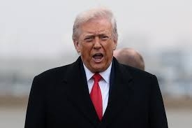 ترمب يتعهد بفرض رسوم جمركية على 8 دول أوروبية بسبب غرينلاند