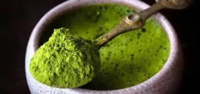 الماتشا بديلاً عن القهوة... دراسة تكشف دوره في تقليل التوتر والقلق