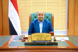 الخنبشي يتهم الإمارات بانتهاكات واسعة في حضرموت