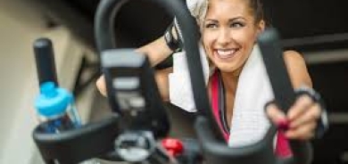 لصحة القلب وإطالة العمر... هل نختار تمارين القوة أم «الكارديو»؟