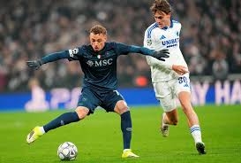 «أبطال أوروبا»: بعشرة لاعبين... كوبنهاغن يفرض التعادل على نابولي