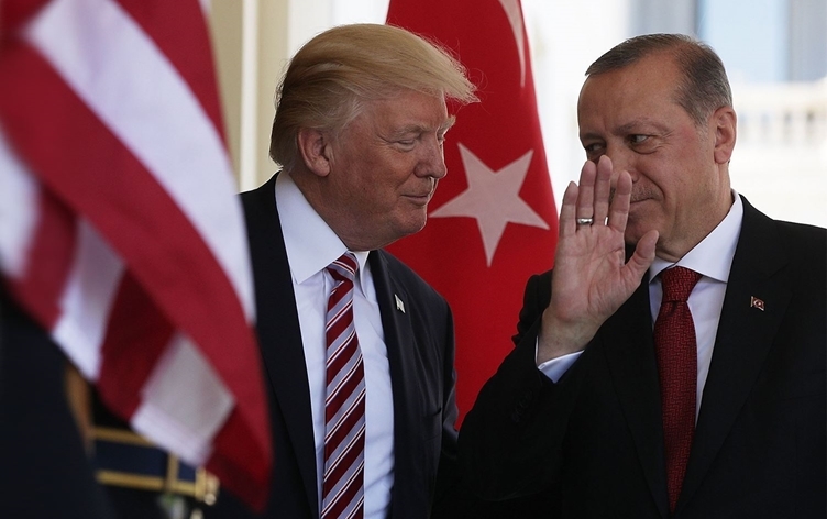 Trump û Erdogan bi telefonê axivîn: DAIŞ û Sûriye mijarên sereke ne