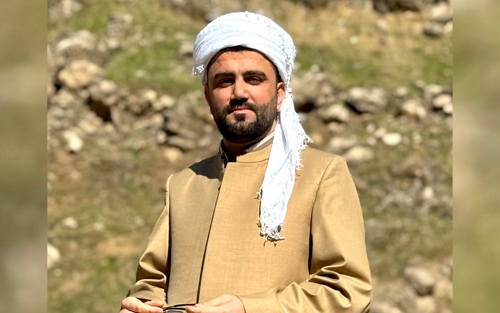 مەلا هێمن بیرەسپانی وتارخوێن و پێشنوێژ لە مزگەوتی بیرەسپان لە شاری كەركوك بۆ گوڵان: سەرۆك مسعود بارزانی مەرجەع و پارێزەری پێكەوەژیان و مافە نەتەوەیەكانی گەلی كوردستانە