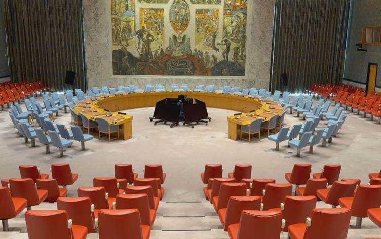 Encumena Ewlehiyê çima li ser rewşa Rojavayê Kurdistanê nacive?